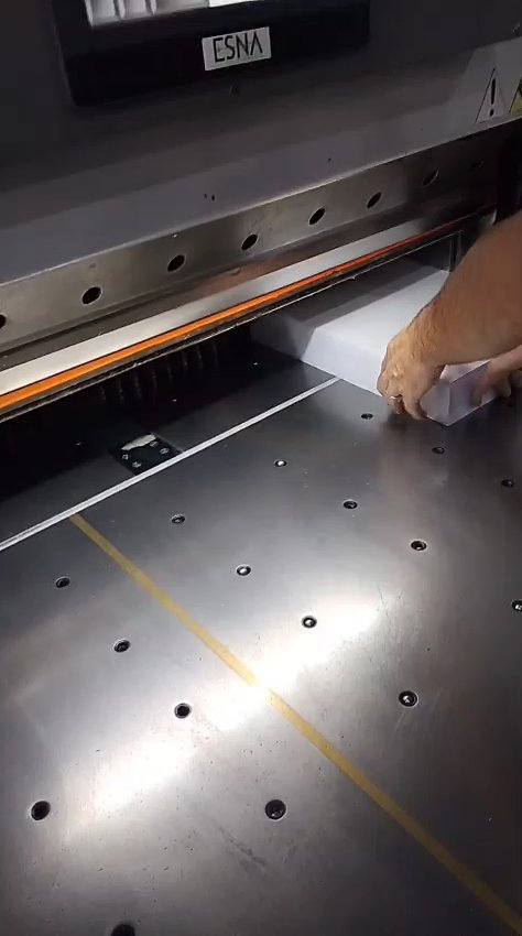 Guilhotina Polar 115