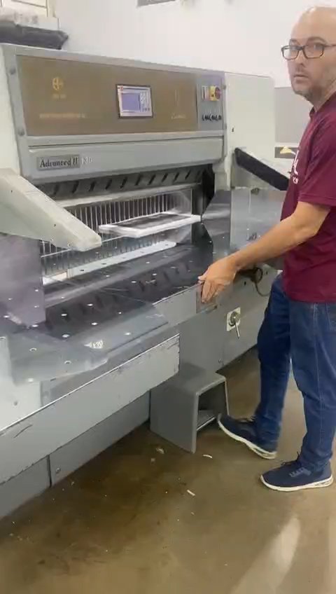 Guilhotina HPM 130 de Boca