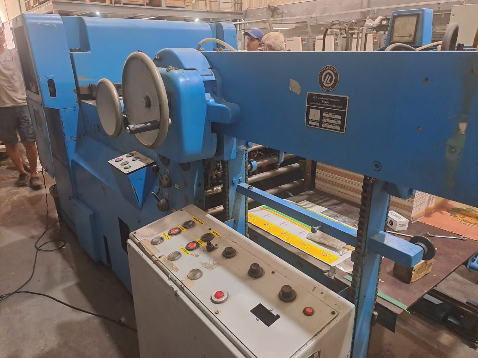 Corte e Vinco Automática Polygraf